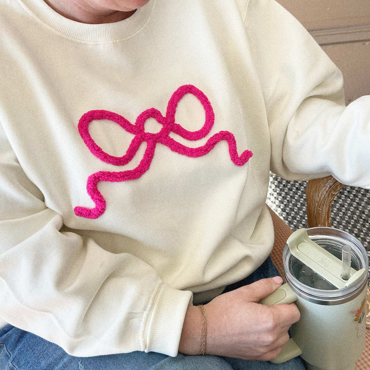 Bow Chenillé Crewneck | Embroidered Yarn Sweatshirt