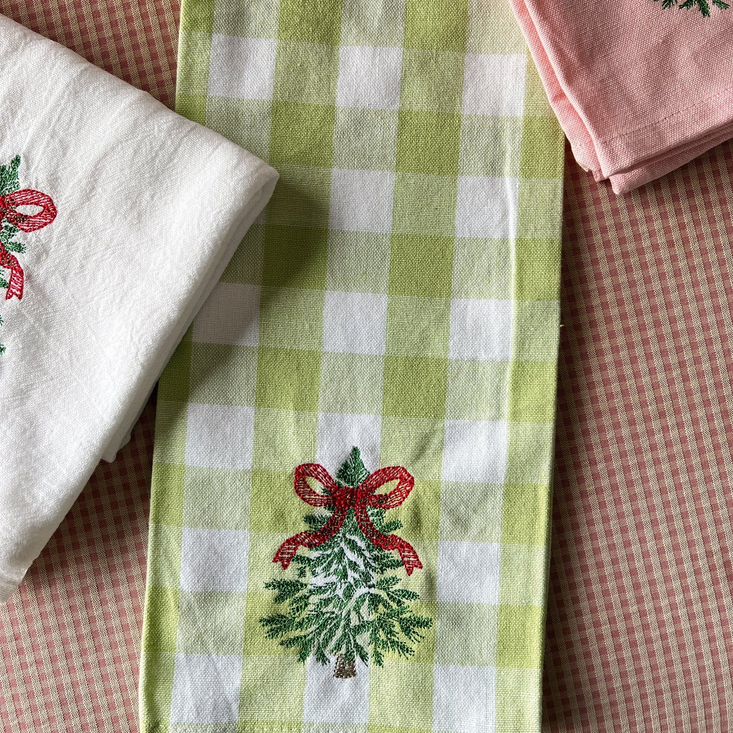 Christmas: Bow Tree Tea Towel
